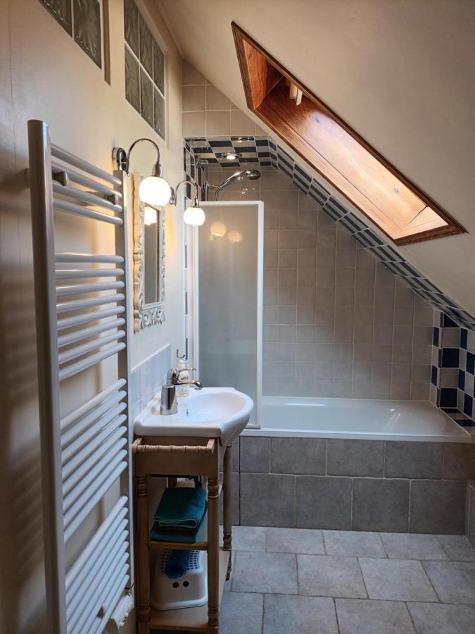 Le Logis Du Pressoir Self Catering Gites In Beautiful 18Th Century Estate In The Heart Of The Loire Valley With Heated Pool And Extensive Grounds. Les Bois-d'Anjou Exteriör bild